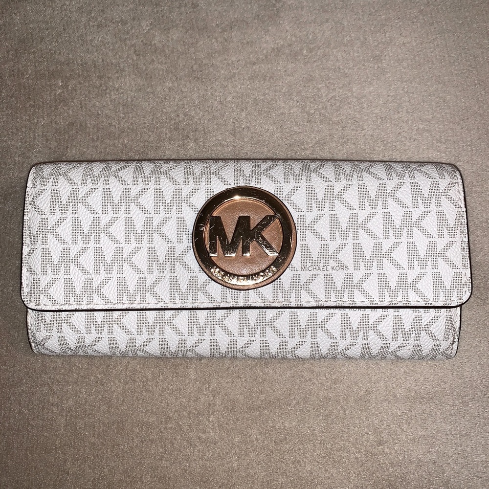 Micheal Kors wallet